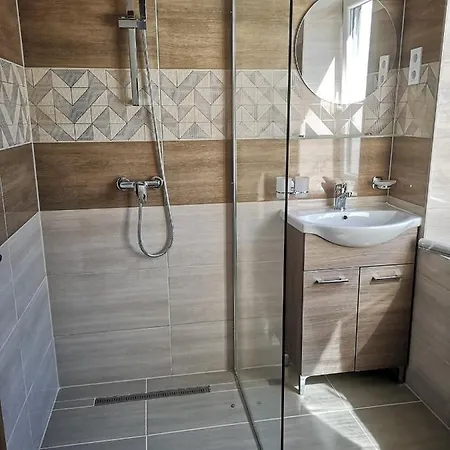 Fonix Badacsony 包道乔尼托毛伊