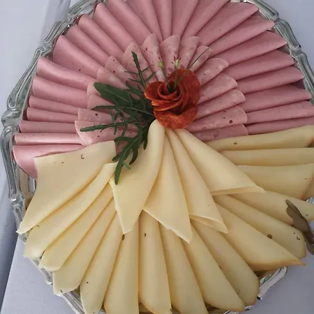 Fonix Badacsony 住宿加早餐酒店